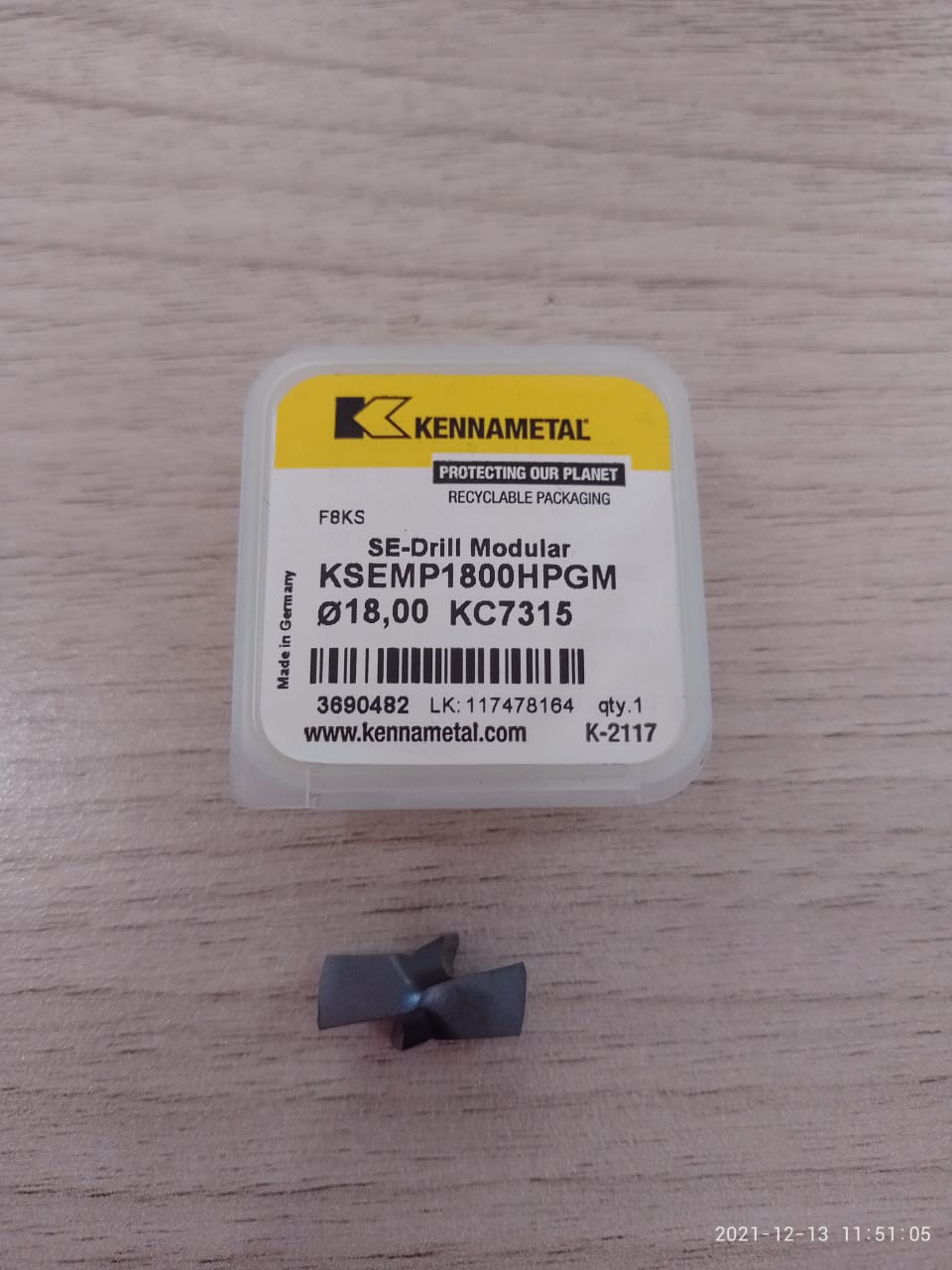 BG0173-placas_de_corte_planas_con_ranura_para_virutas_ksemp1800hpgm_kc7315_marca_kennametal_